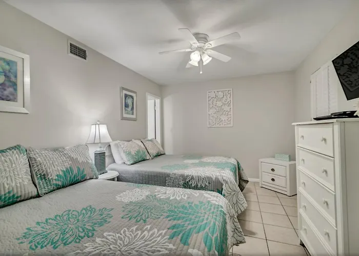 Island Winds West Unit 673 Holiday home Gulf Shores