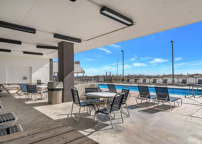 Island Winds West Unit 673 Holiday home Gulf Shores